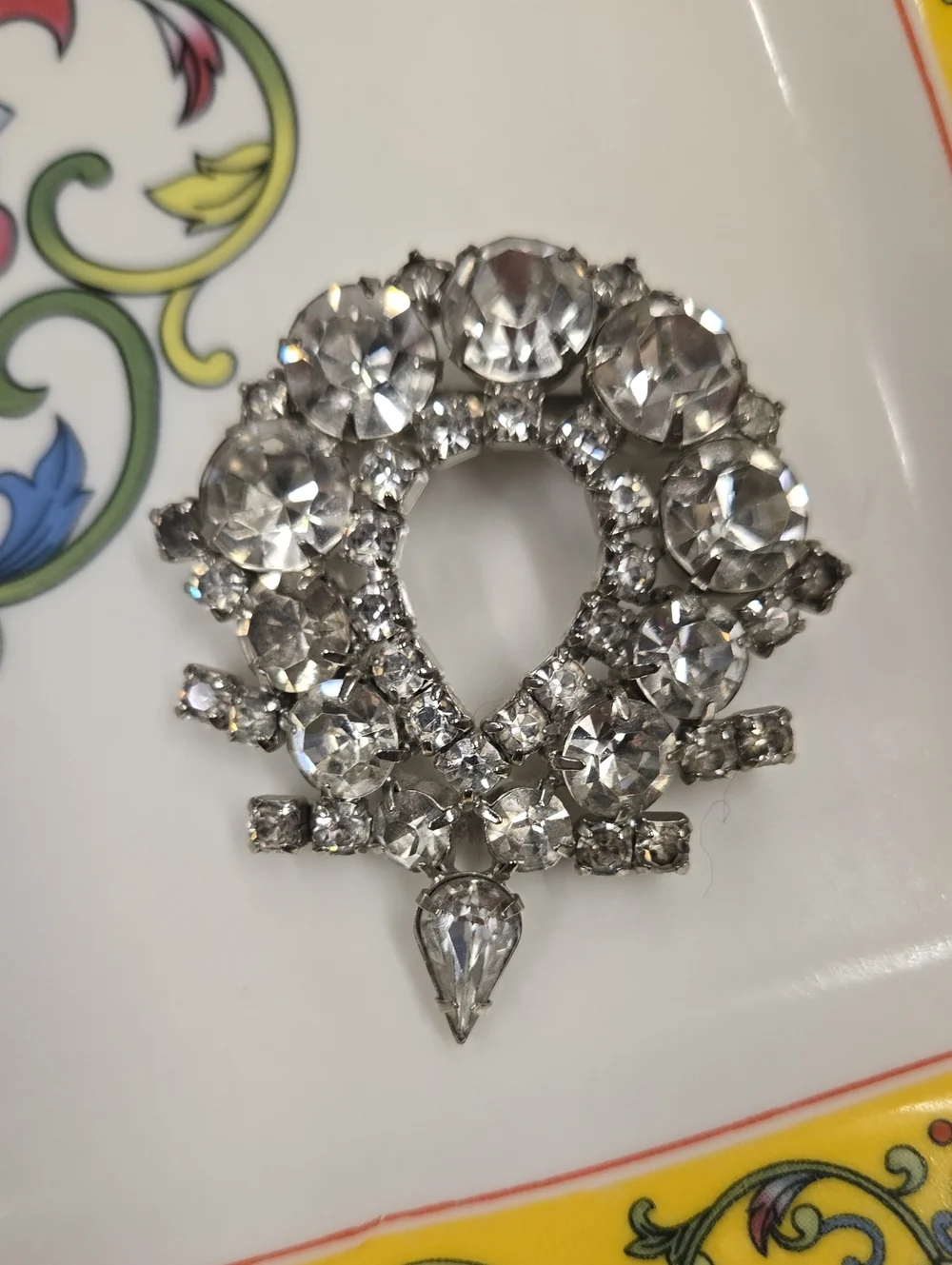 unknown silver tone